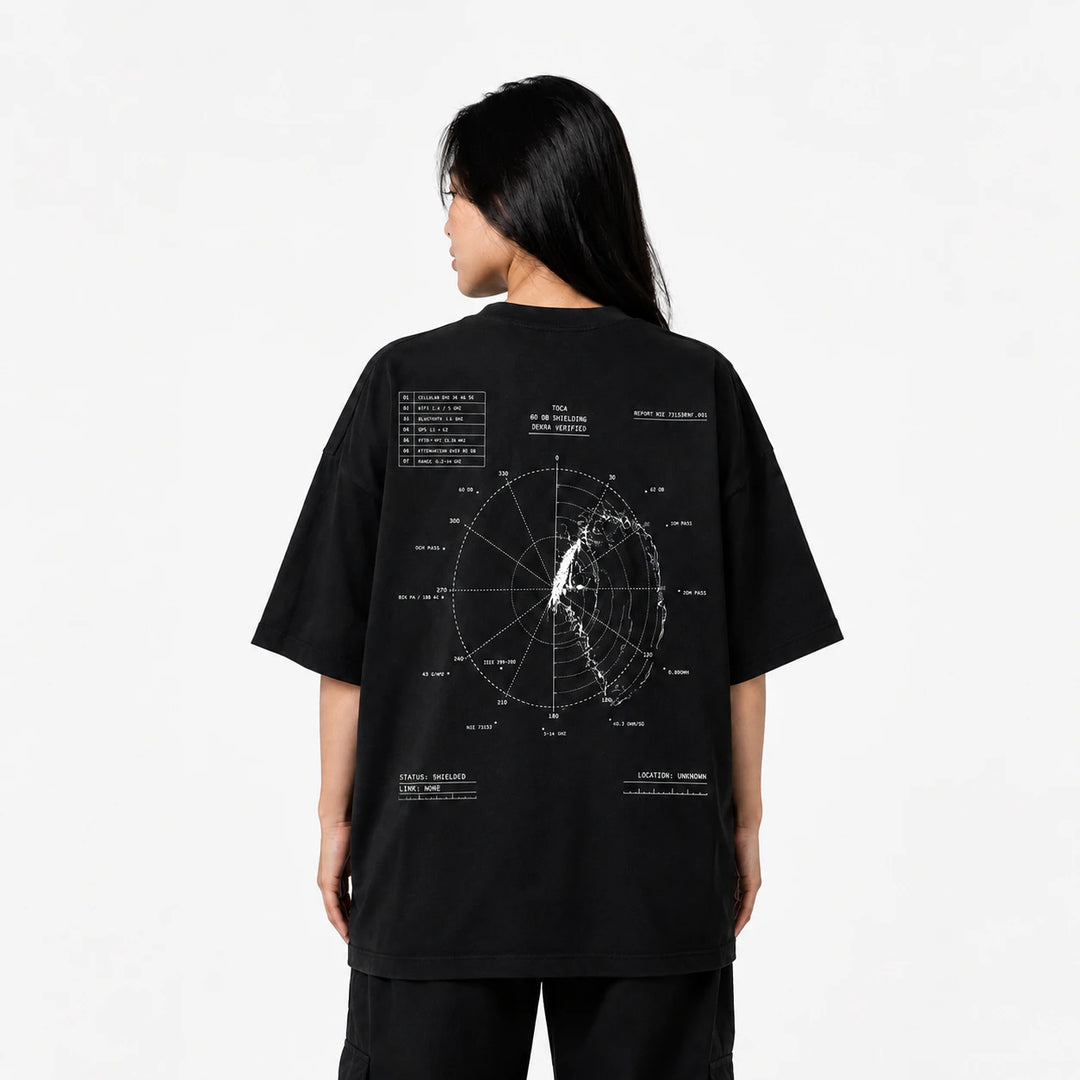 TOCA Signal Tee | Schwarzes T-Shirt mit Abschirmdiagramm